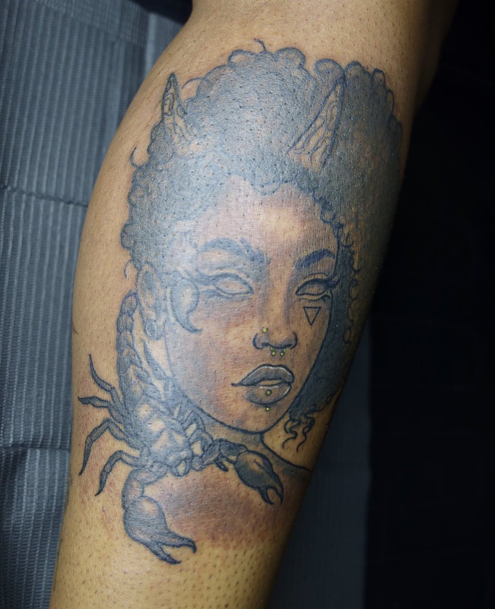 ddavisdesigns_'s tweet image. They took my IG pages y’all .. idk why the universe doesn’t want me to win but blow me up on this here soon so my clientele can find me 😭🙏🏾
📍Houston, TX
#houstontattoo #houstontattooartist