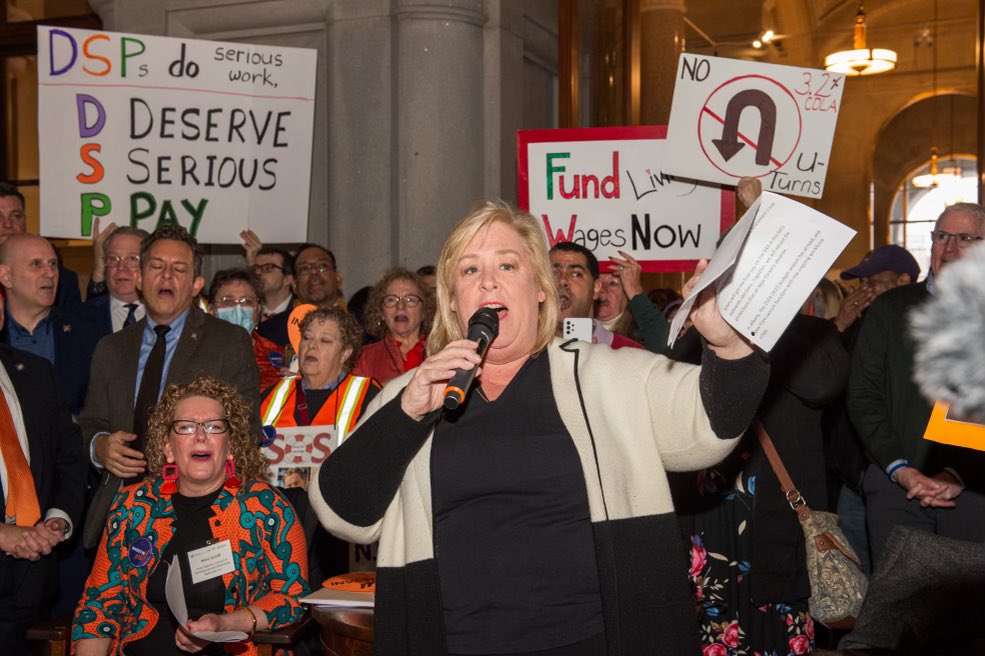 This morning, we rallied with @NYDisabilityAdv for a 3.2% COLA and DSWE in the upcoming budget. Support for DSPs can’t wait!