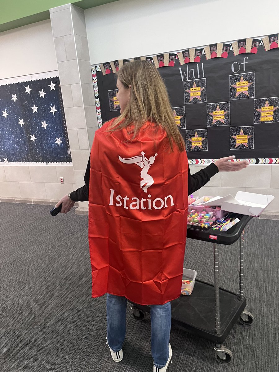 I spy an @Istation  superhero preparing to reward students for reaching their goals! We ❤️ our RLA coach! #jeschat #wisdgreatness