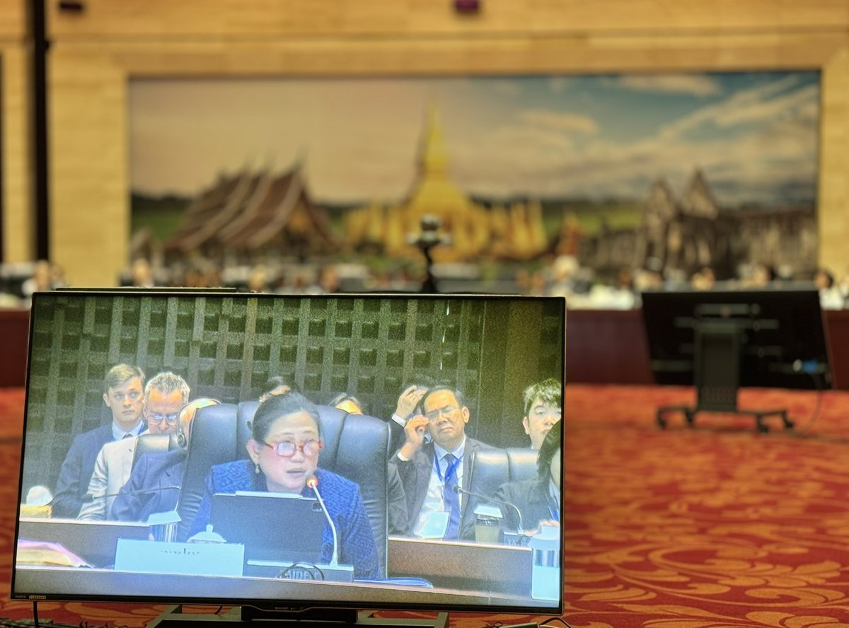 Excellent statements of commitment and support at the start of #RTIMLaoPDR from four Ambassadors -- France 🇫🇷 on behalf of #TeamEurope 🇪🇺, USA 🇺🇸, Australia 🇦🇺 and Thailand 🇹🇭 -- reflecting on the progress of Lao PDR 🇱🇦 9th NSEDP and Smooth Transition Strategy for #LDC graduation