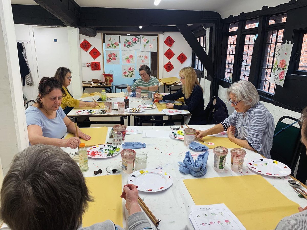 YeanTeo's tweet photo. Grateful for the Lunar New Year celebration through Chinese Ink Painting! 🐉🐲
Thanks to everyone who joined the workshop last weekend. Looking forward to crafting more art together in the upcoming sessions. @whitehorsebooks #chinesebrushpainting #chineseinkpainting #lunarnewyear https://t.co/4NdDSQJbJd
