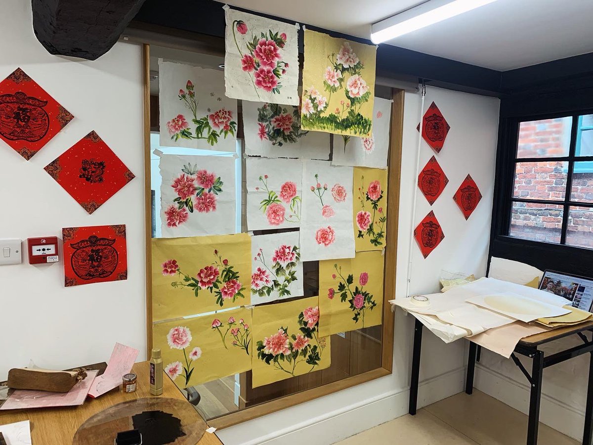 YeanTeo's tweet photo. Grateful for the Lunar New Year celebration through Chinese Ink Painting! 🐉🐲
Thanks to everyone who joined the workshop last weekend. Looking forward to crafting more art together in the upcoming sessions. @whitehorsebooks #chinesebrushpainting #chineseinkpainting #lunarnewyear https://t.co/4NdDSQJbJd