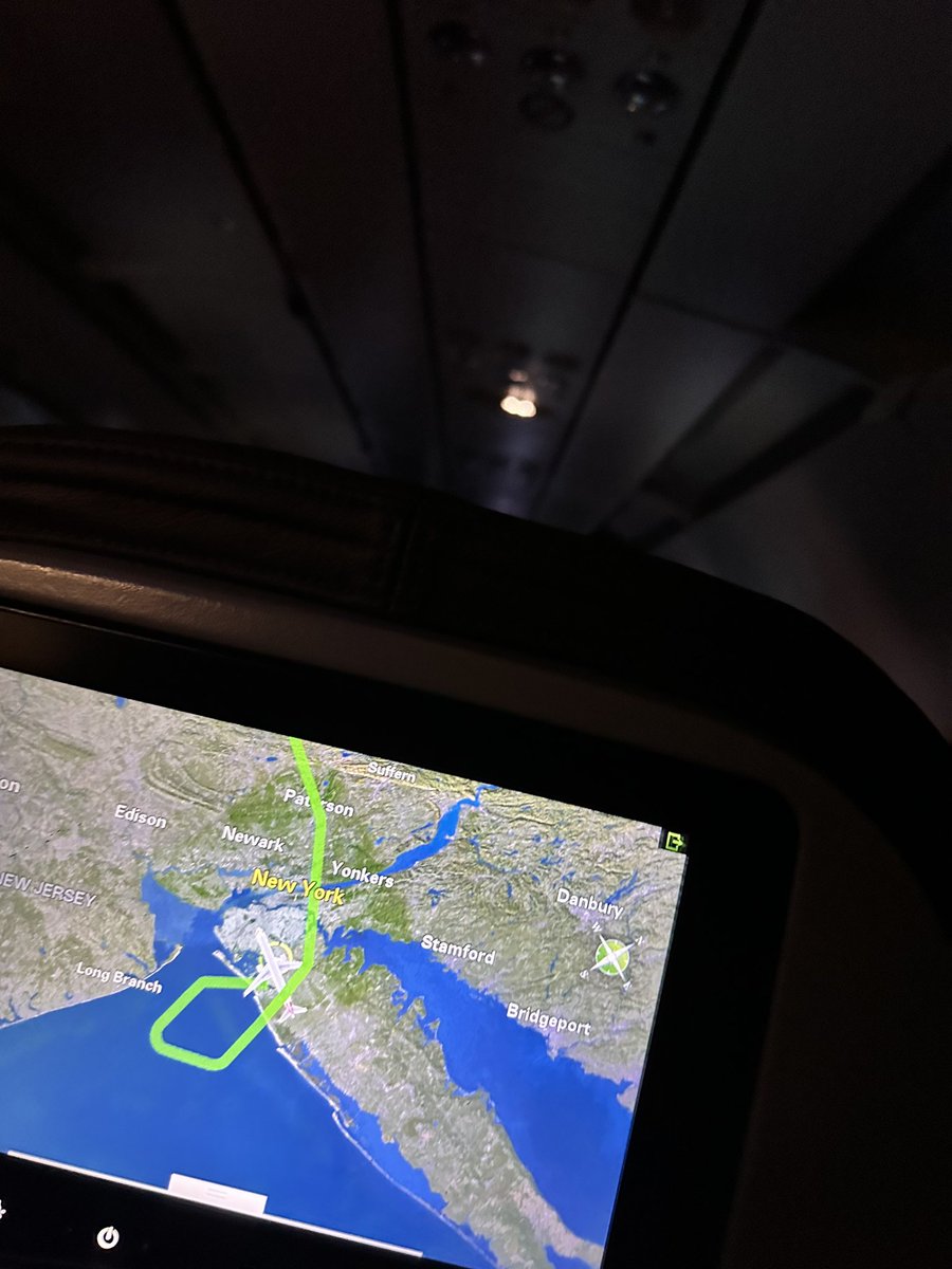 HalcyonNights0's tweet photo. Just landed! Excited (and stressed) to stream when I get home, trying to cram in all of my raids!
.
Hope to see some of you guys there! ๐
.
#MMO #streamingmmo #lostark #lostarkstreamer #twitchgamer #vacation #midnightgaming #crunchtime https://t.co/VKnDs6CRIT