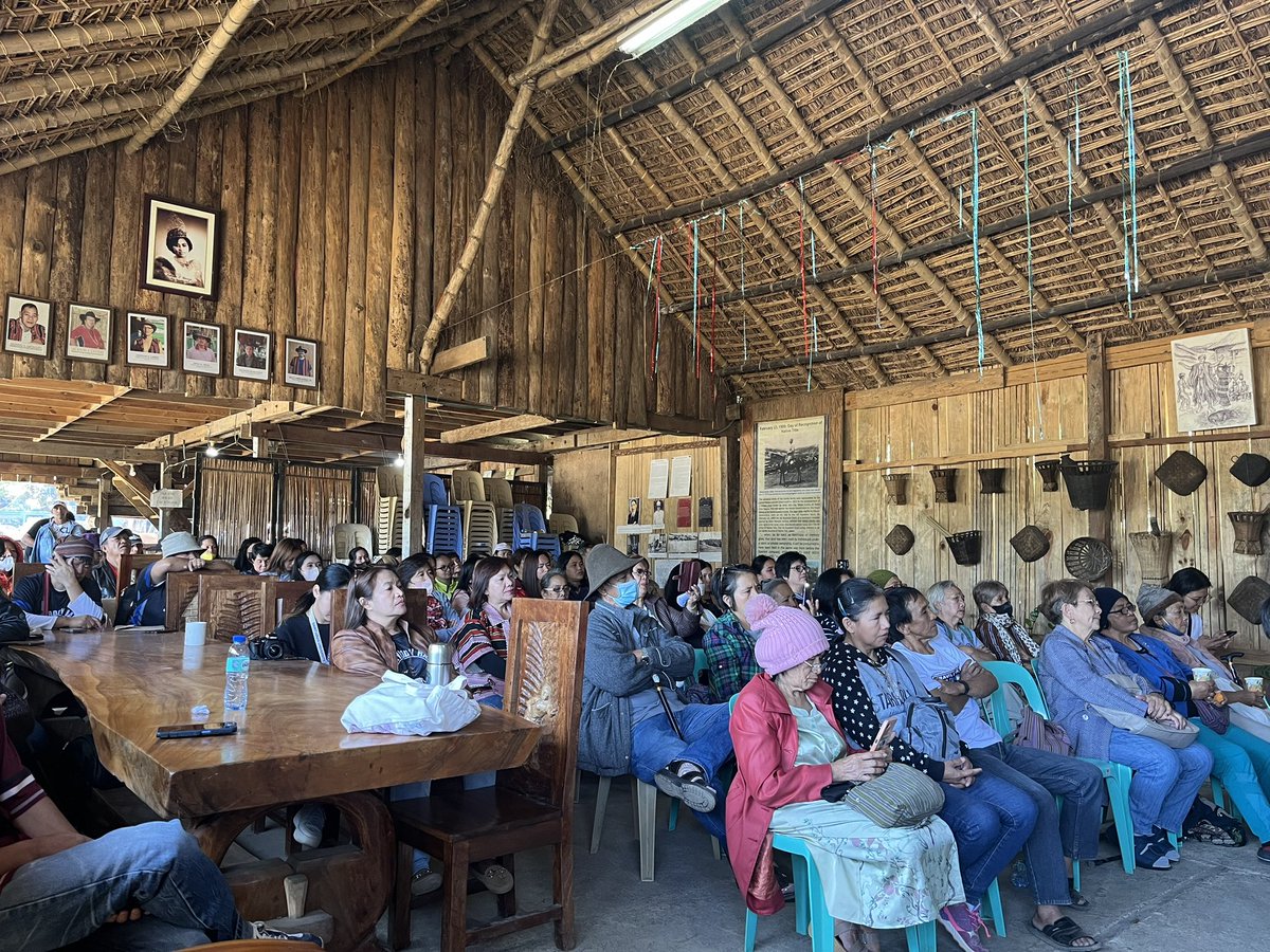 CPA_Cordillera's tweet photo. NOW HAPPENING:

The Dalicno indigenous community is holding a press conference on their opposition against the Application for Production Sharing Agreement 103  (APSA 103) of Apex Mining's Itogon-Suyoc Resources, Inc. (ISRI)

#SaveDalicno
#NoToAPSA103
#DefendCordilleraPH https://t.co/GXxX3v0Dhg
