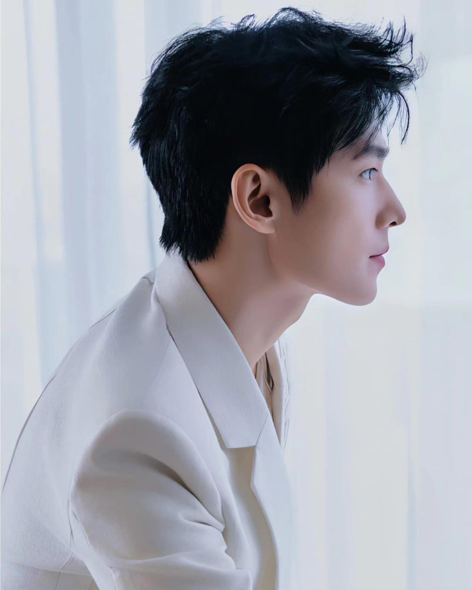 YangYang061122's tweet photo. Jesus cares 
#NETIZENSREPORT #YANGYANG for Most Handsome Man Alive #MHMA2024 #MHMA2023YANGYANG @thenreport 
#YangYang杨洋 https://t.co/DsJ0g6tt8b