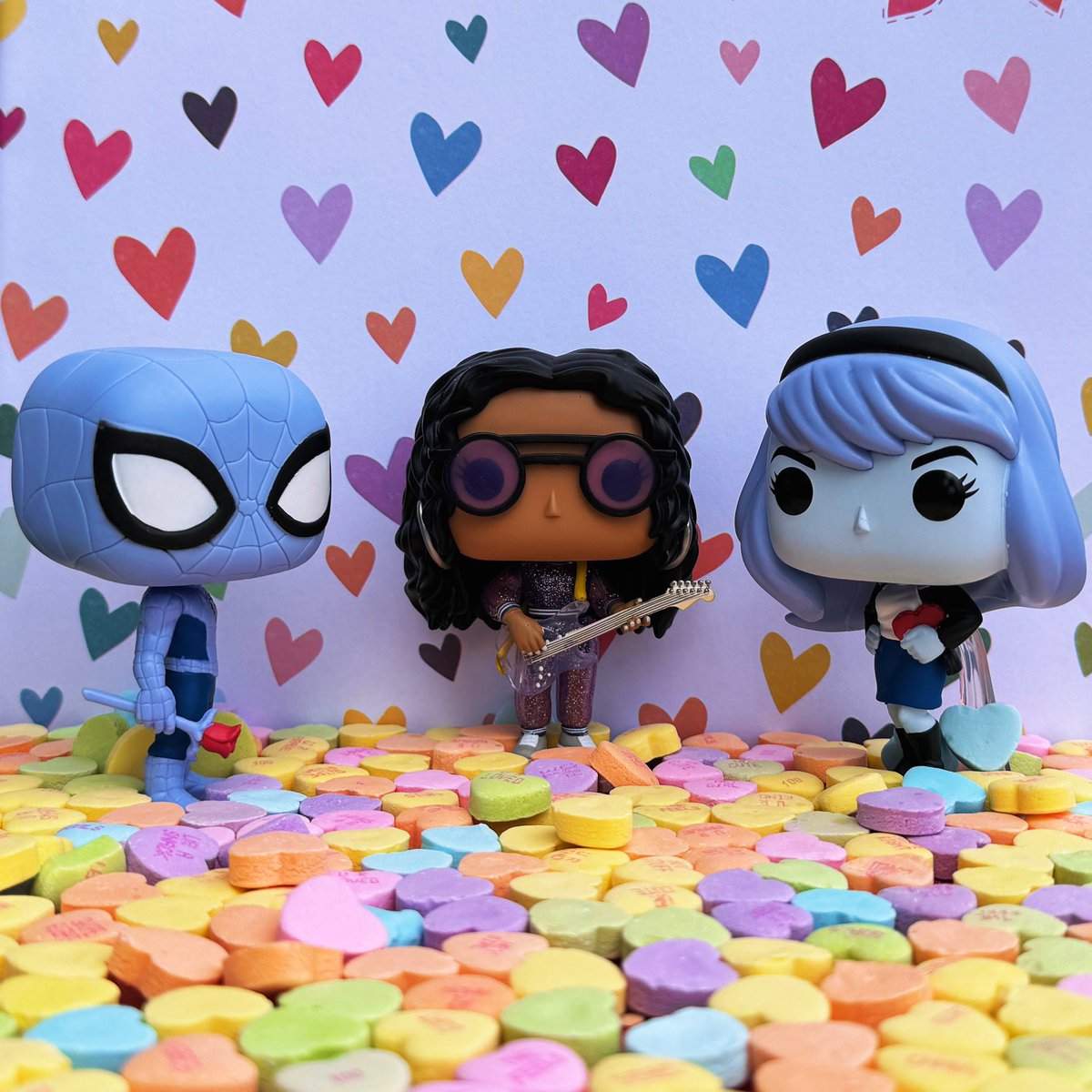 Could’ve Been Performed By H.E.R. For Spider-Man And Gwen Stacy! ❤️ Funko February Photo A Day: Day 1! The Theme Today is Love Song! ❤️ #Spiderman #HER #GwenStacy #Funko #FunkoPop @originalfunko #FunkoPhotoADayChallenge #LoveSong #FunaticallyEverAfter #FunkoPhotoADay