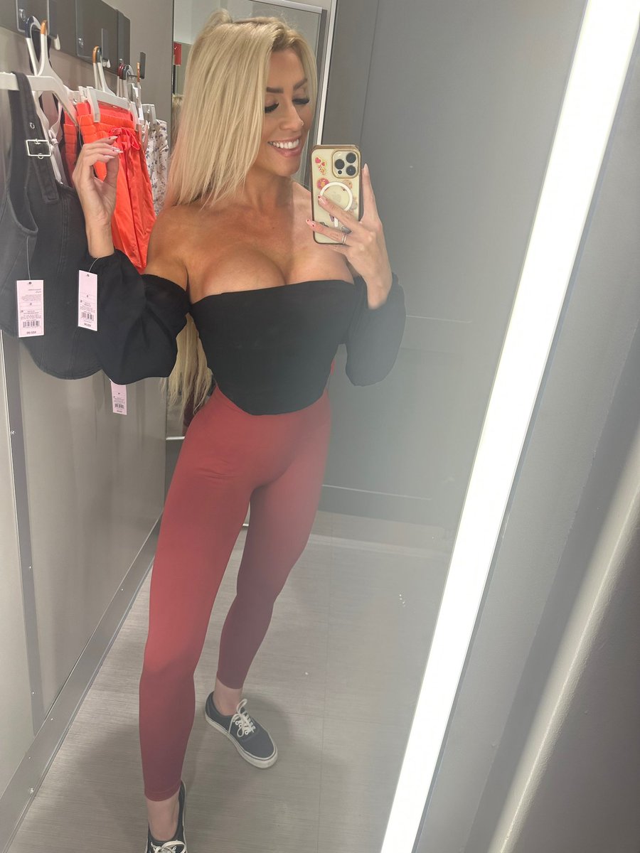Miss_FitMama's tweet photo. I have a slight love affair with Target https://t.co/8xPKRhpgQm