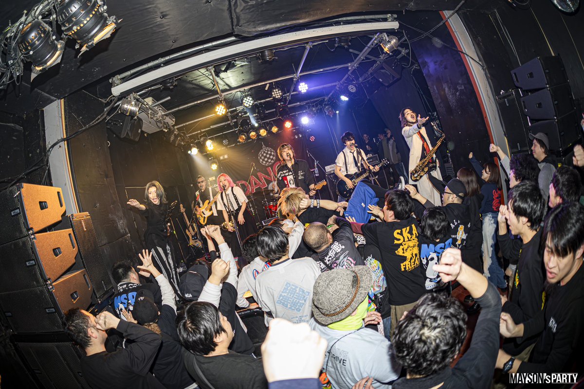 maysonsparty_jp's tweet photo. ||◤LIVE PHOTO◢||

2月12日(月祝)名古屋RAD HALL
“DANCE CRAZY SPECIAL TOUR”with FatTofu (From GUAM)

MAYSON's PARTY
SKA FREAKS
Five State Drive
FatTofu

Instagramにて他写真も公開中🕺✨
https://t.co/gLDtTrPHdI

📷by @Sugi_Yu7 

#MAYSONsPARTY https://t.co/JOxJiapOr0