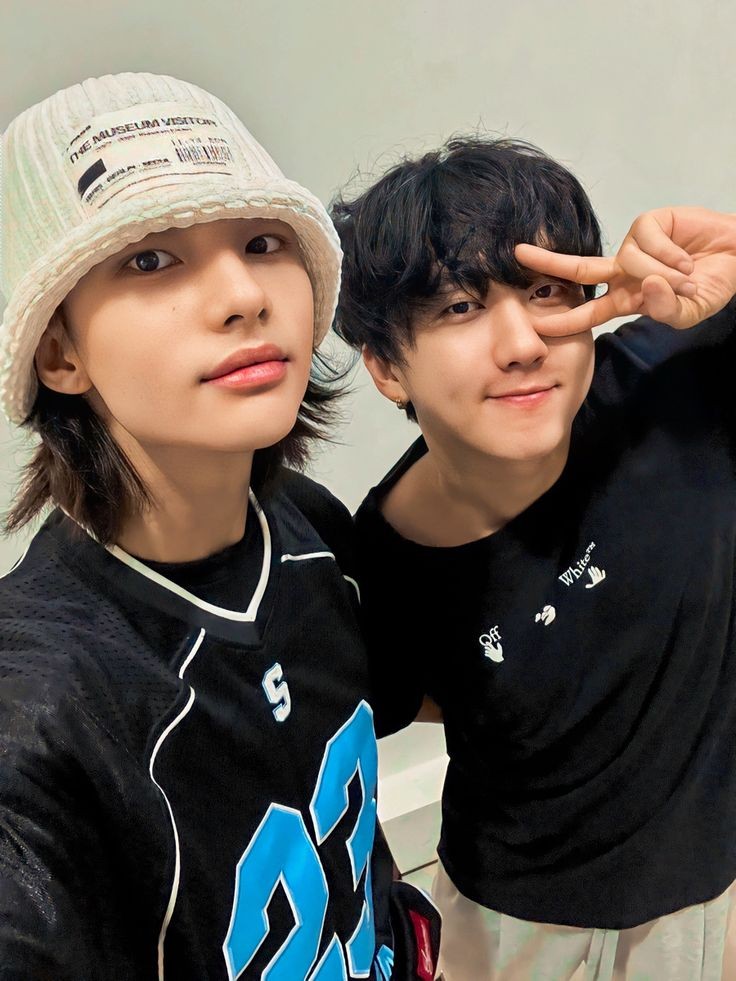 sungiecode's tweet image. Changjin ou Seungchan?