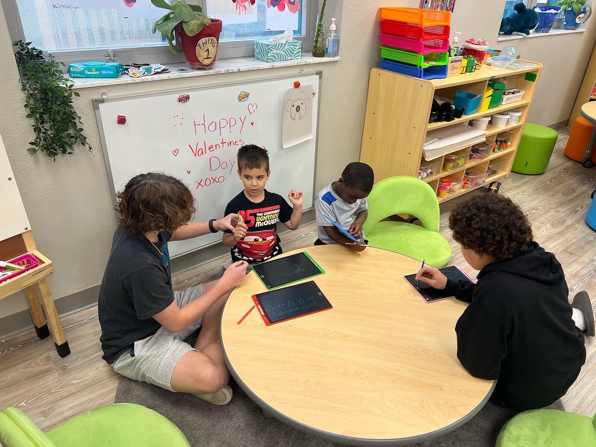 Ms. Travis 🦈👩🏼‍🏫🍎 tweet media