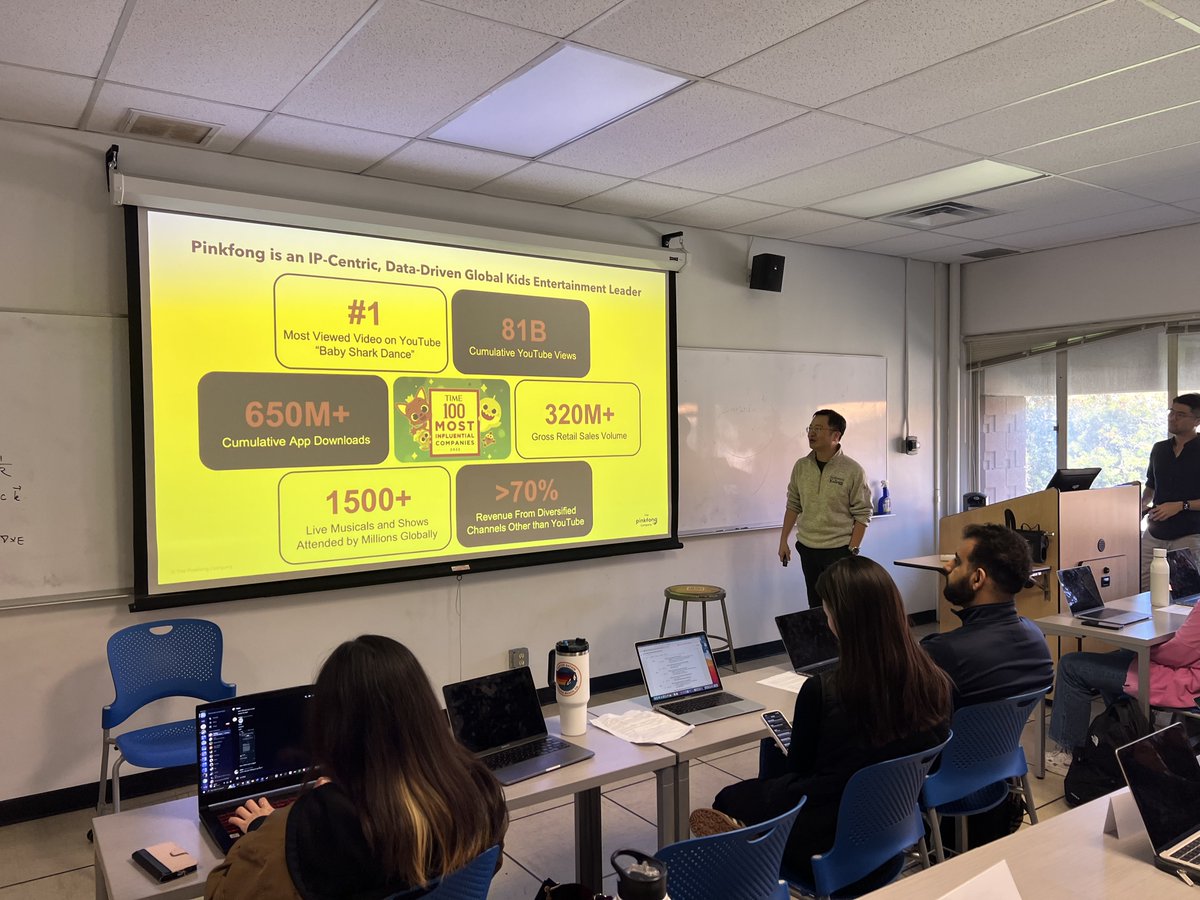 It was an absolute honor to have Ryan Seungkyu Lee, from @Pinkfong , as a guest speaker in our undergraduate strategy course at @UCSBTMP @UCSBengineering 

Thank you, Ryan, for sharing your expertise with us.