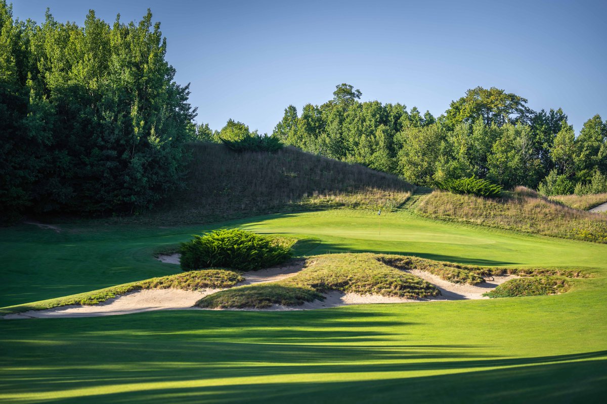 patrickjkoenig's tweet photo. One of my favorite spots in one of my favorite states for golf. Kingsley Club in Michigan. https://t.co/Wpx1EF43py