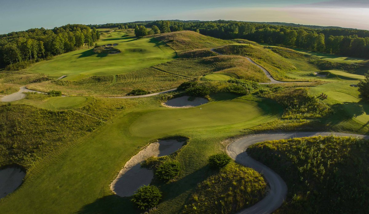 patrickjkoenig's tweet photo. One of my favorite spots in one of my favorite states for golf. Kingsley Club in Michigan. https://t.co/Wpx1EF43py