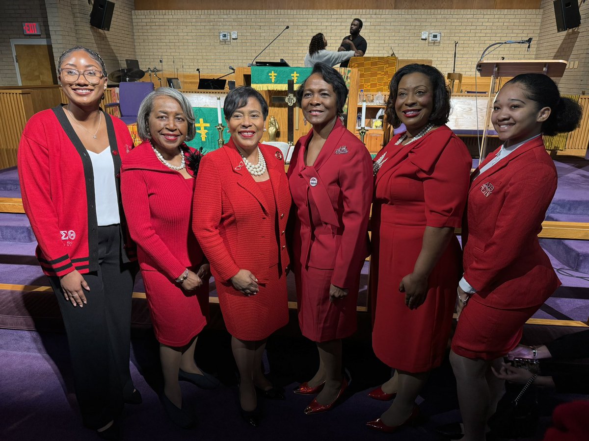 SensationalSAR's tweet photo. The International President & Chair, Board of Directors Elsie Cooke-Holmes was the keynote speaker yesterday at St. Joseph AME Church (Durham, NC) for their #HBCUSunday event highlighting @NCCU! Delta chapters were in attendance to support our SENSATIONAL International President! https://t.co/8DIweciFxC