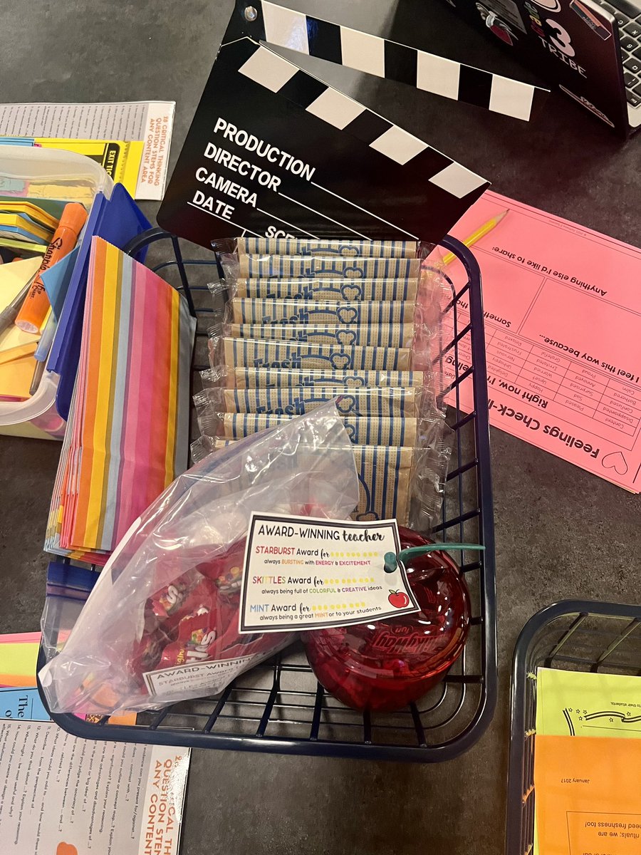 APSHumphriesES's tweet photo. What a treat to have @APSIDDTSumrall present to our new staff this afternoon! #theHUMPHRIESway #roadrunnerready https://t.co/VRLzXQaxPq