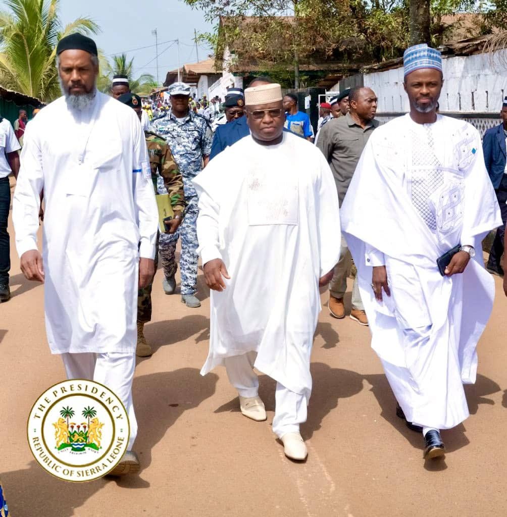 PAAMA_UK's tweet photo. The President of Sierra Leone, His Excellency Julius Maada Bio, giving his address as guest speaker at this year’s 59th #JalsaSalana of Jama'at Ahmadiyya #SierraLeone.    
#Islam #Ahmadiyya #Peace #SaloneTwitter #jalsaconnect #Salone #jalsasalone https://t.co/7ETZeOZa7u