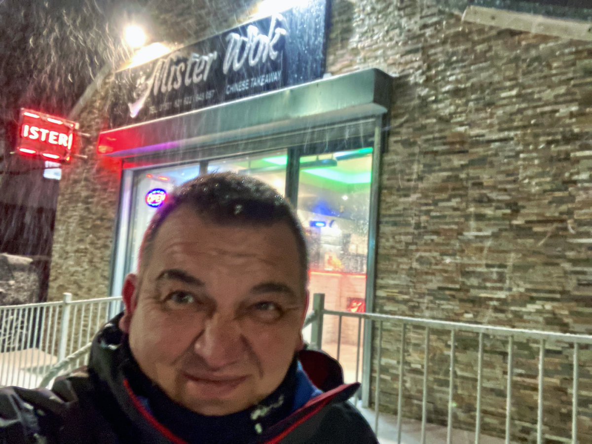 Snow et Thunder Storms on The Moor!#NoodleSoup #WasteBiNight #Splendid