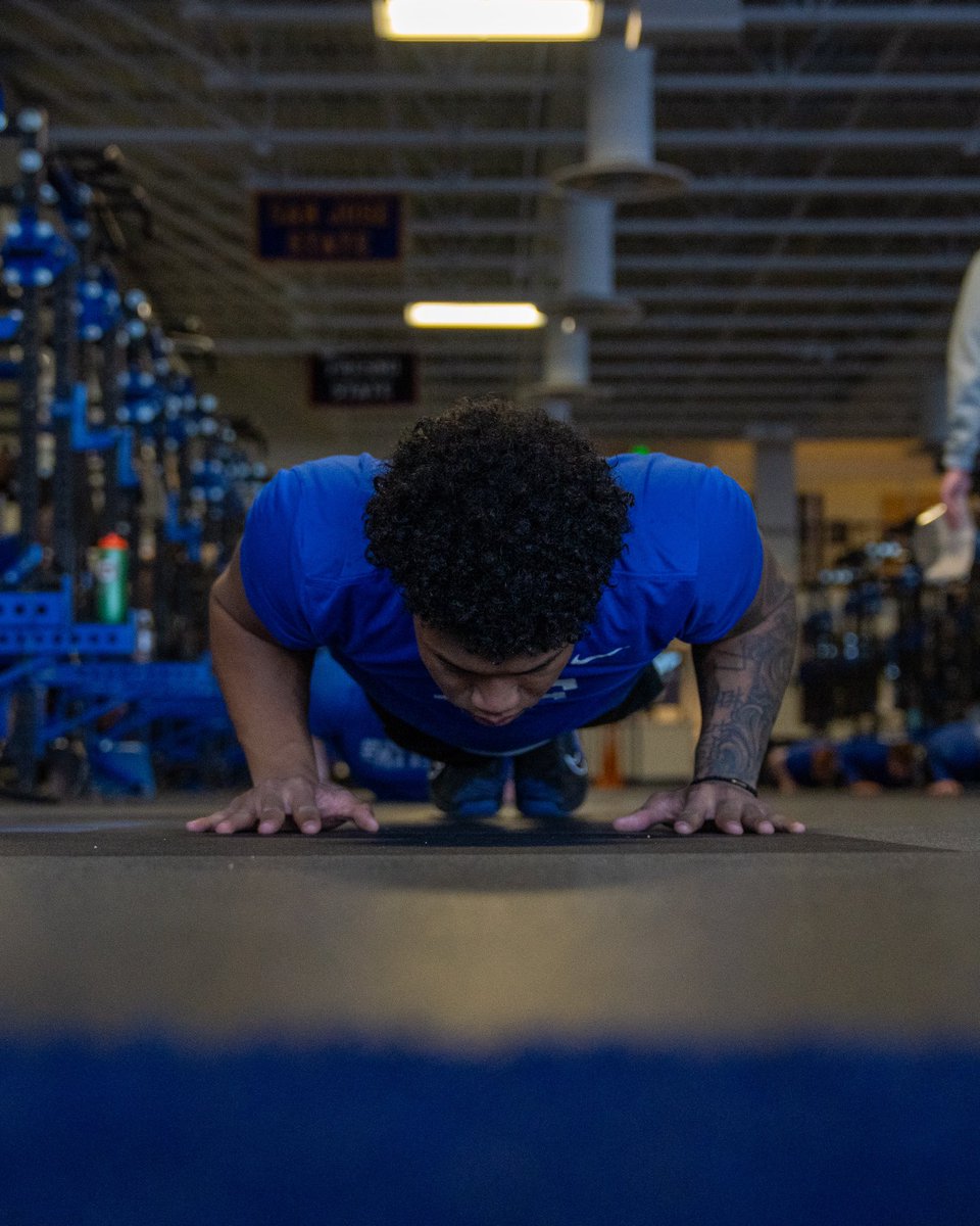 Air Force Football tweet media