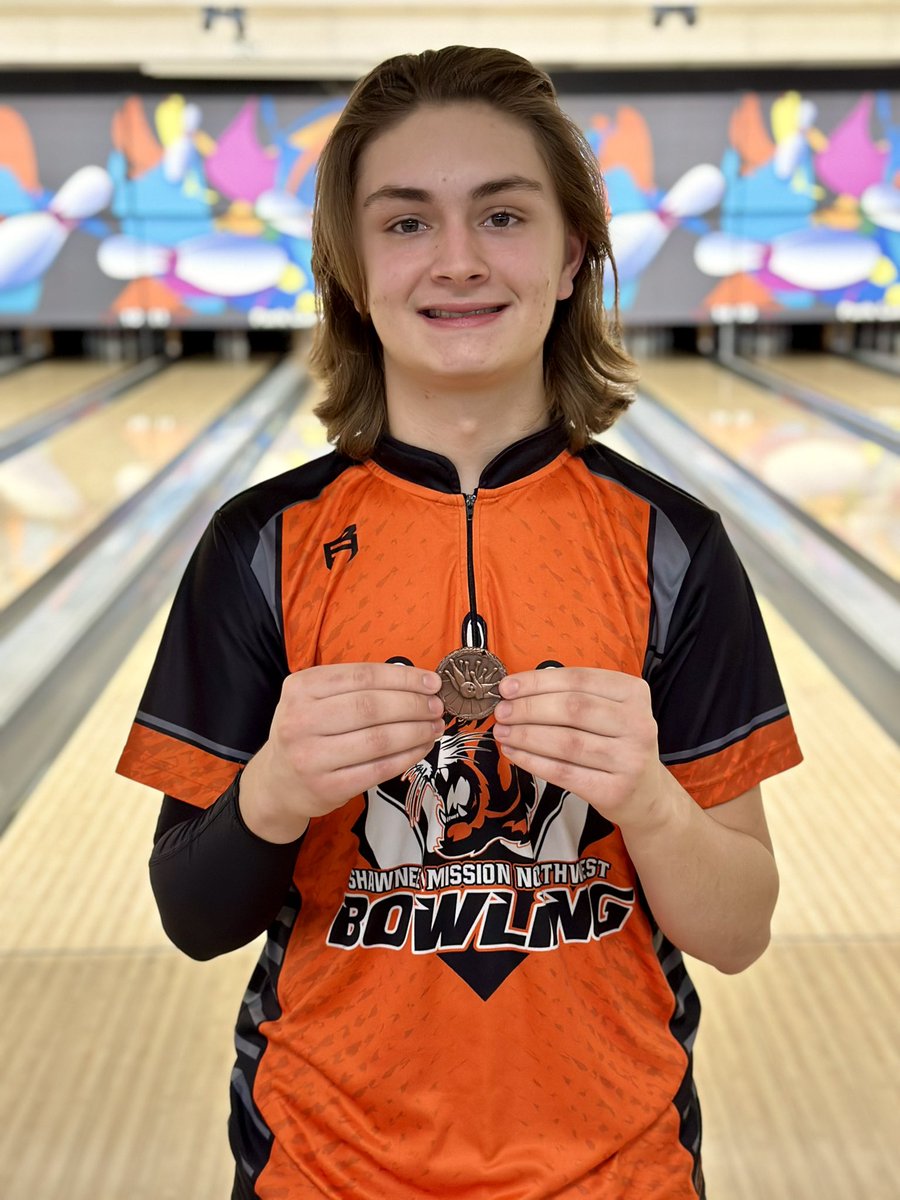 JV District Tournament took place today at Park Lanes. The boys battled and finished second. Liam Lucas medaled in 5th place. Congrats on a great JV season, boys.