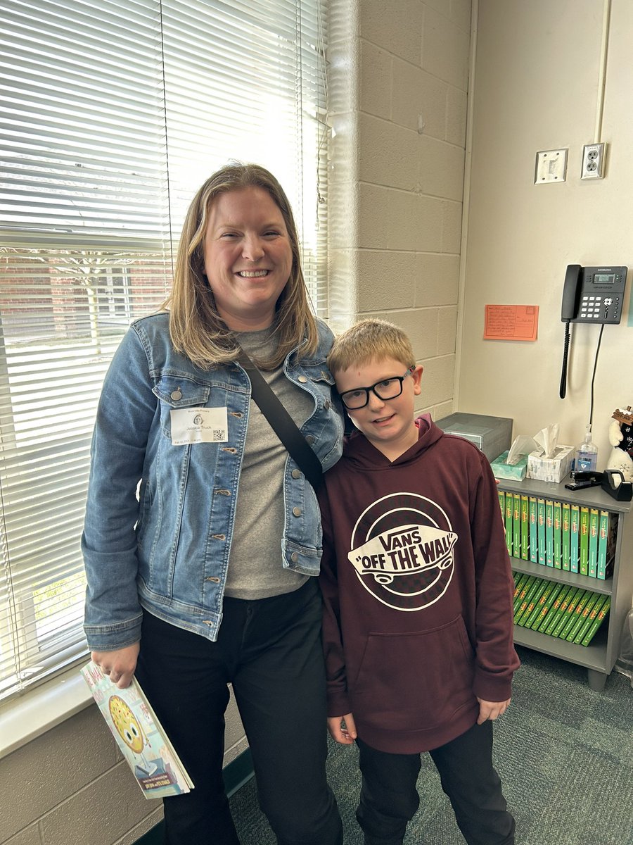 MrsBoyleAWLS's tweet image. We kicked off our mystery reader series this week with Blaine‘s mom, Mrs. Truck! We were so excited to have her today. Can’t wait to see what the rest of the week has in store! 📚🍪 #righttoreadweek
#thesmartcookie