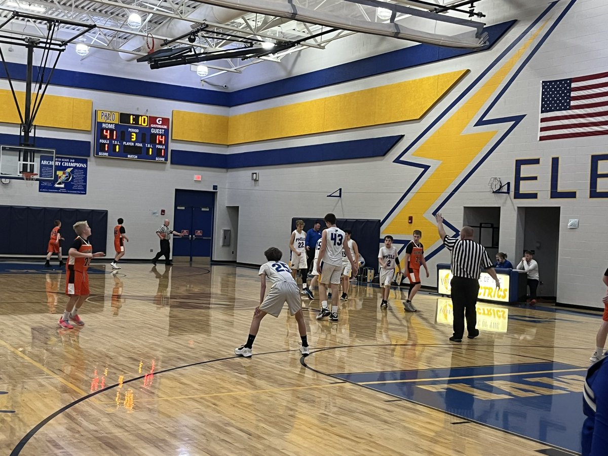 PhiloAD's tweet photo. 7th Grade Boys Finish the Season 16-0. They get the win over Meadowbrook 44-24. Great job guys! https://t.co/Hwe7tUh8Fa