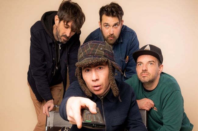 The latest Curveball includes <a href="/Ventrellesound/">Ventrelles</a> , Willie J Healey, Sonic Youth, John Bramwell, Sun Ra, Red Clogs, NewDad, Sam Forrest, Spiritualized, Edwin Starr, Happy Mondays, QOTSA &amp; Elliott Smith amongst others: mixcloud.com/radiom29/curve…