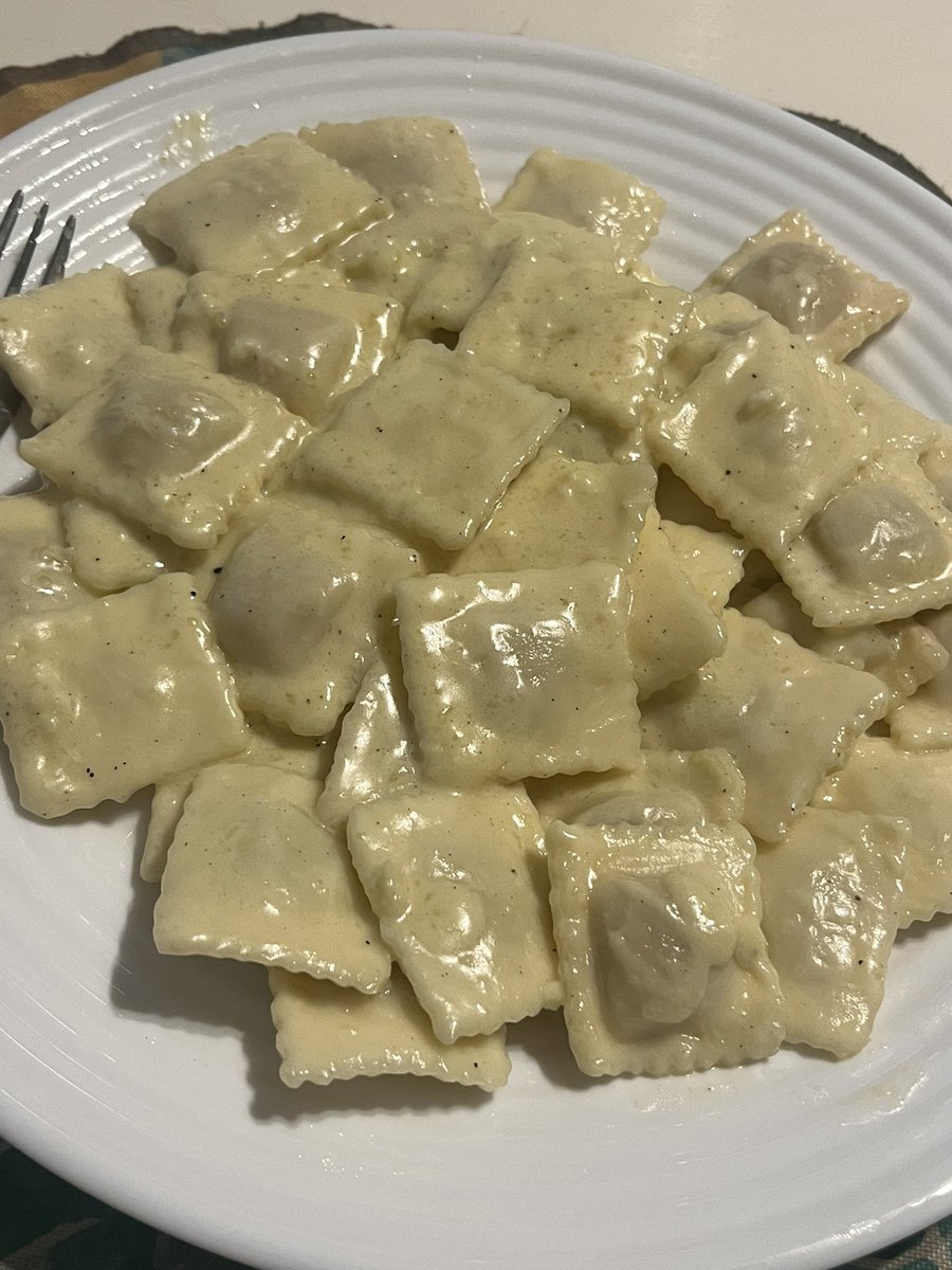 danoninohelado's tweet photo. así se siente comer ravioles https://t.co/e1rnVjLtN4