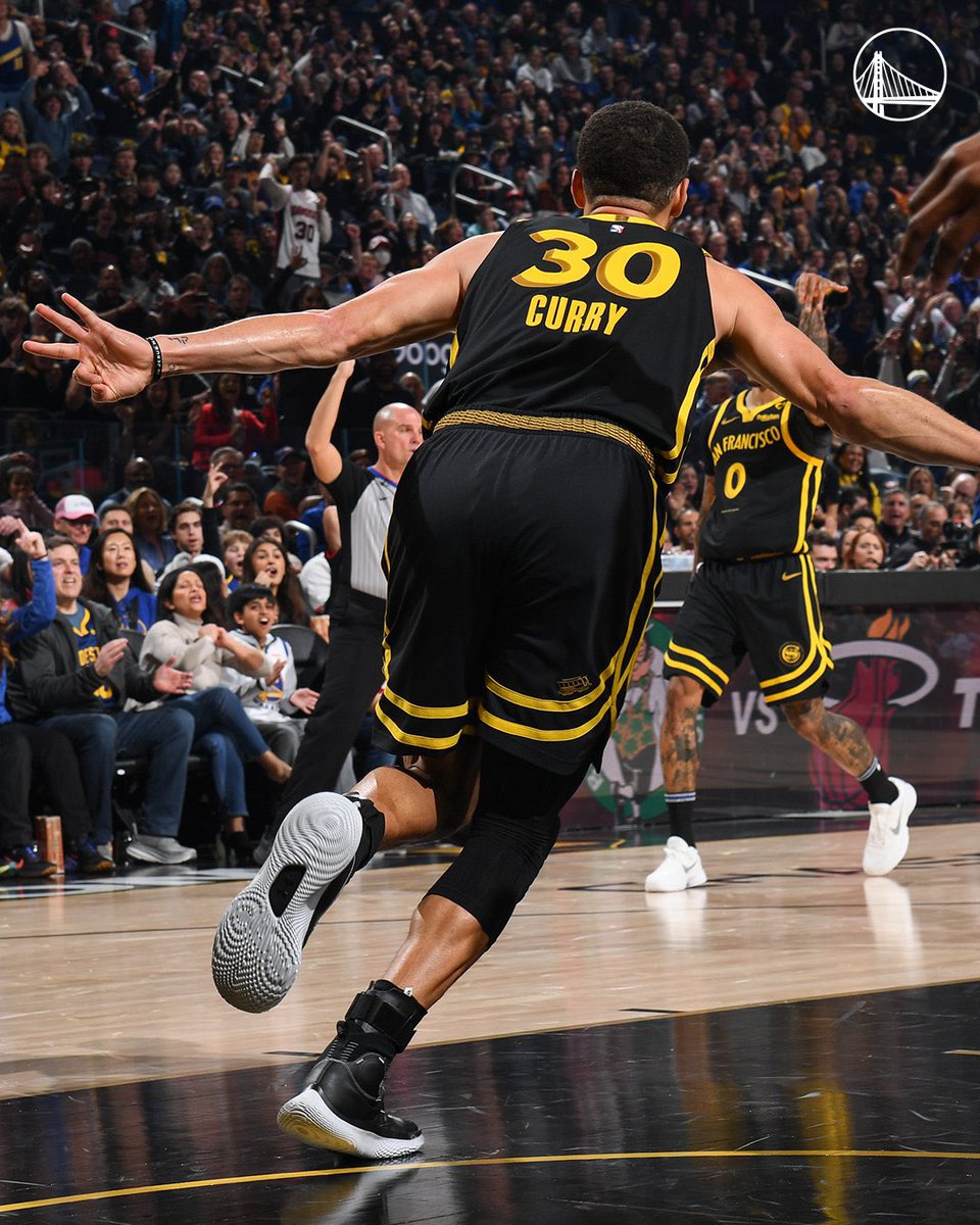 🚨 PIX DE R$ 50 PARA QUEM ACERTAR EM CHEIO QUANTOS PONTOS, ASSISTÊNCIAS E REBOTES STEPHEN CURRY FARÁ HOJE À NOITE.

REGRAS:
• RT + ❤ neste tuíte
• Estar seguindo <a href="/warriorsbrasil/"></a> e <a href="/KTO_brasil/">KTO Brasil</a> 
• Um palpite por pessoa
• Palpitar até 23h05

#DubNation #CoberturaKTO