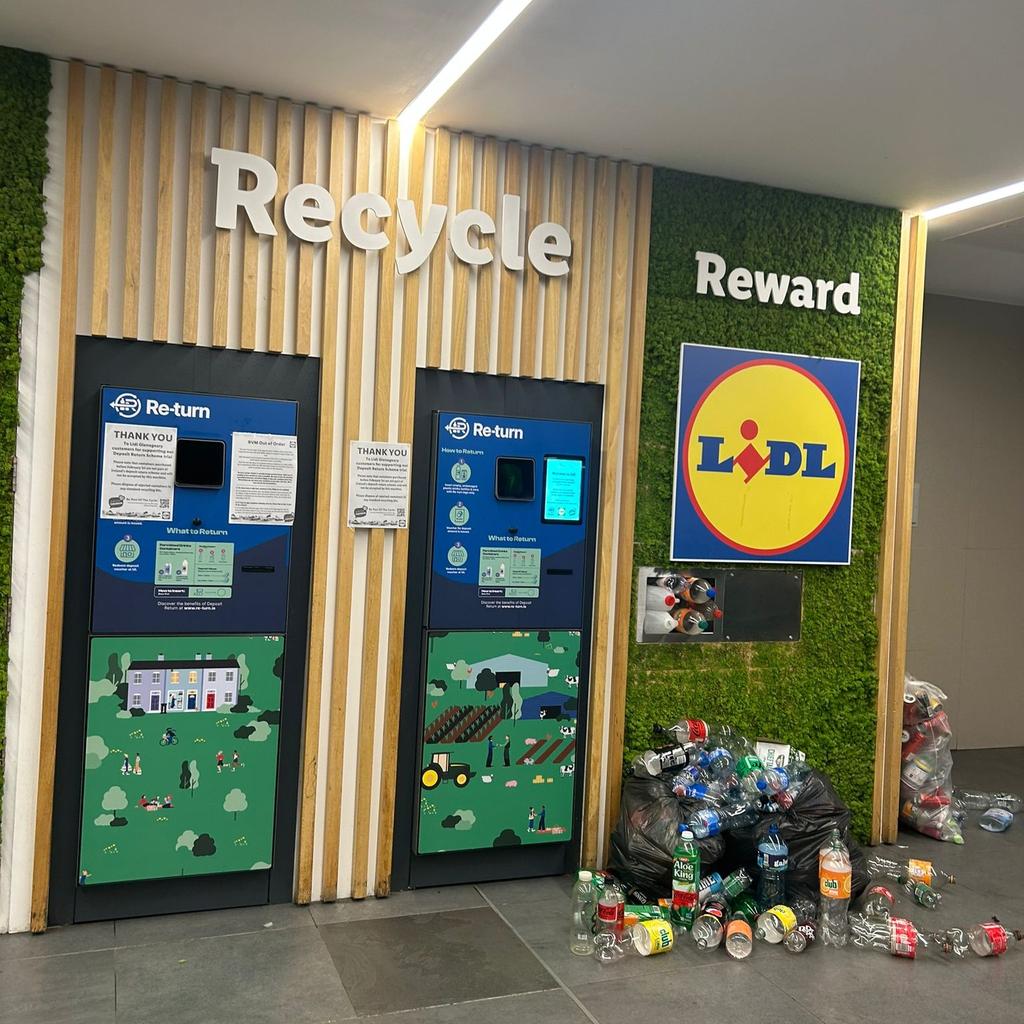 barrymward's tweet image. Ah lads. 😔