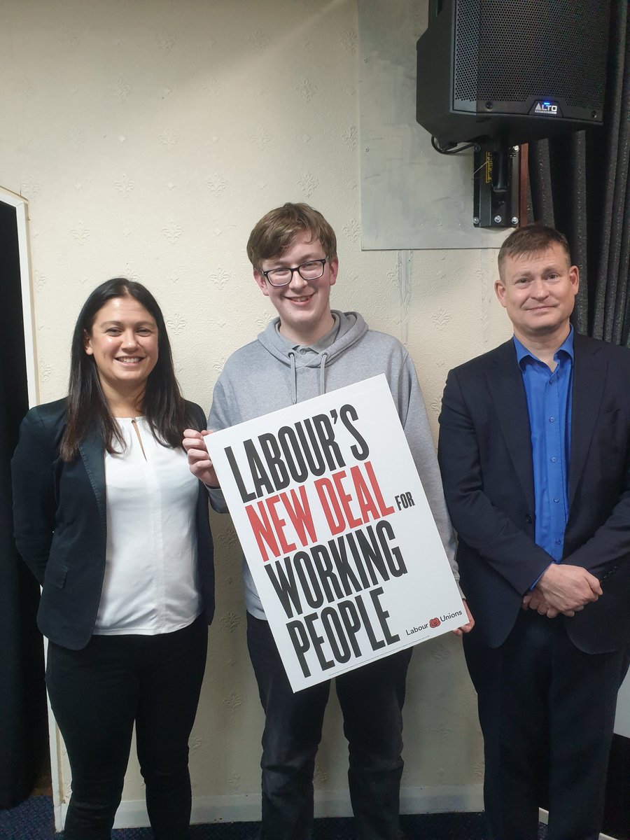 Had a great meeting at standish social club with @lisanandy and @justinmadders aswell as @WiganLabour the new deal for working people in this country is amazing. I know labours plan will help workers across this country. This will help the next generation succeed in life and work