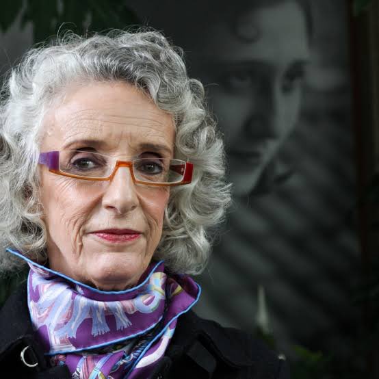 reneca_mx's tweet photo. 3/ Martha Lamas, antropóloga feminista mexicana, ha dedicado su carrera a estudiar las dinámicas de género y poder en América Latina. Su enfoque interdisciplinario ha contribuido significativamente a la comprensión de la violencia de género y los derechos de las mujeres. https://t.co/sgyT5ufyG3