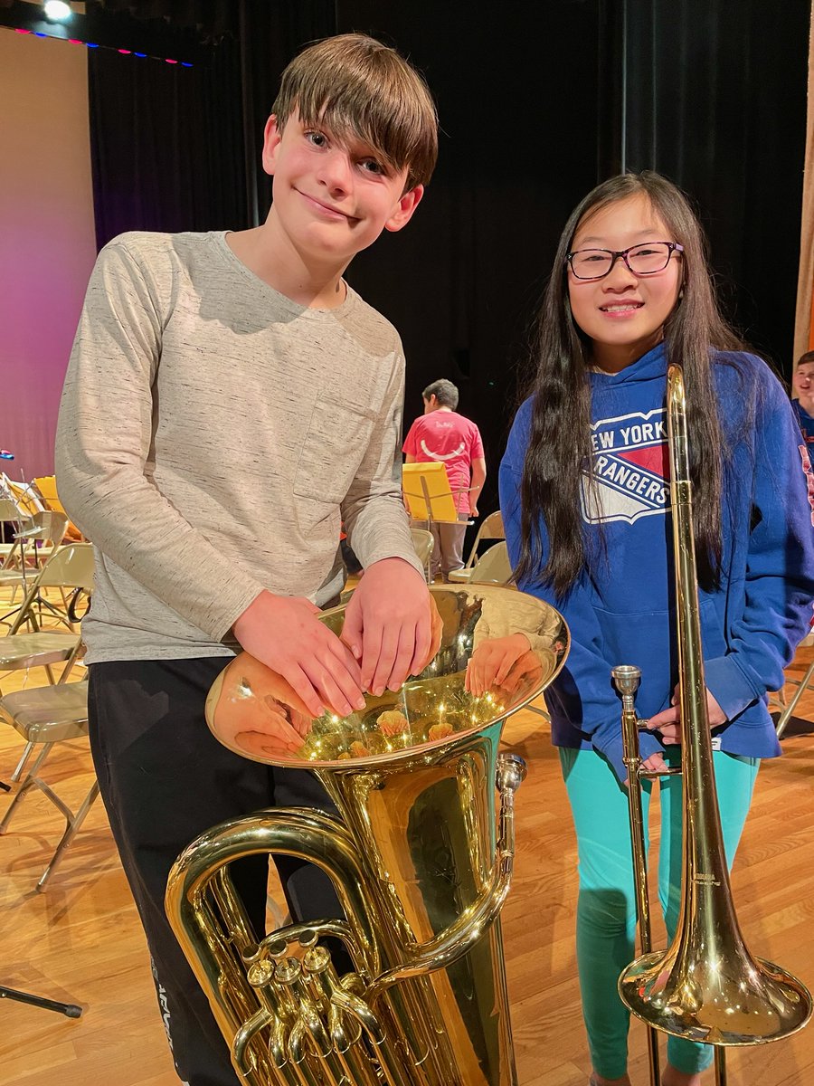 MsPyneMusic's tweet photo. Fine musicians representing WPCSD at the Westchester All-County Band rehearsals. WPHS, Highlands, and Eastview students!  #WPProud #MusicMatters @HighlandsMS_WP @WPTigerPride @EastviewMS https://t.co/UUWRekCl2F