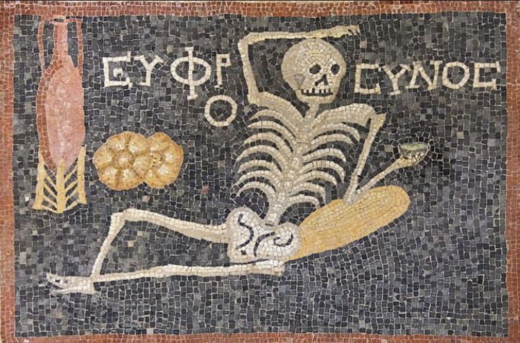 WeirdMedieval's tweet image. a 3rd century AD floor mosaic found in turkey depicting a reclining skeleton with a motto that translates roughly to "be cheerful, enjoy life"
