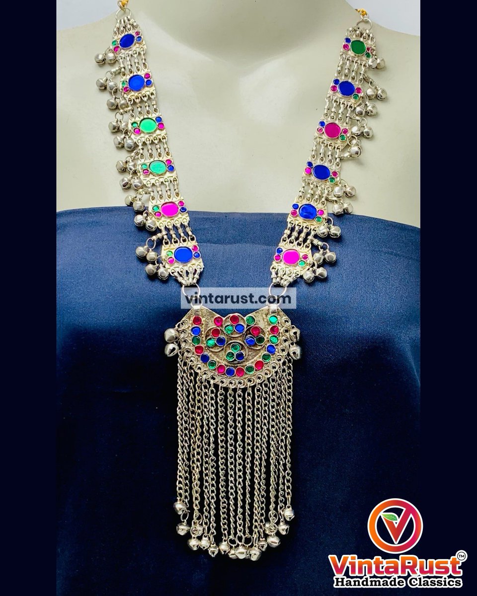 vintarust's tweet image. Vintage Silver Tribal Pendant Necklace.

Shop Now:
buff.ly/3uyU2P6

#vintagesilver #tribaljewelry #handcraftedwithlove #ethicalfashion #uniquependant #longbells #worldvibes #wanderlustspirit #bohovibes #statementnecklace #jewelrylover #jewelrygram #instajewelry #jewelry
