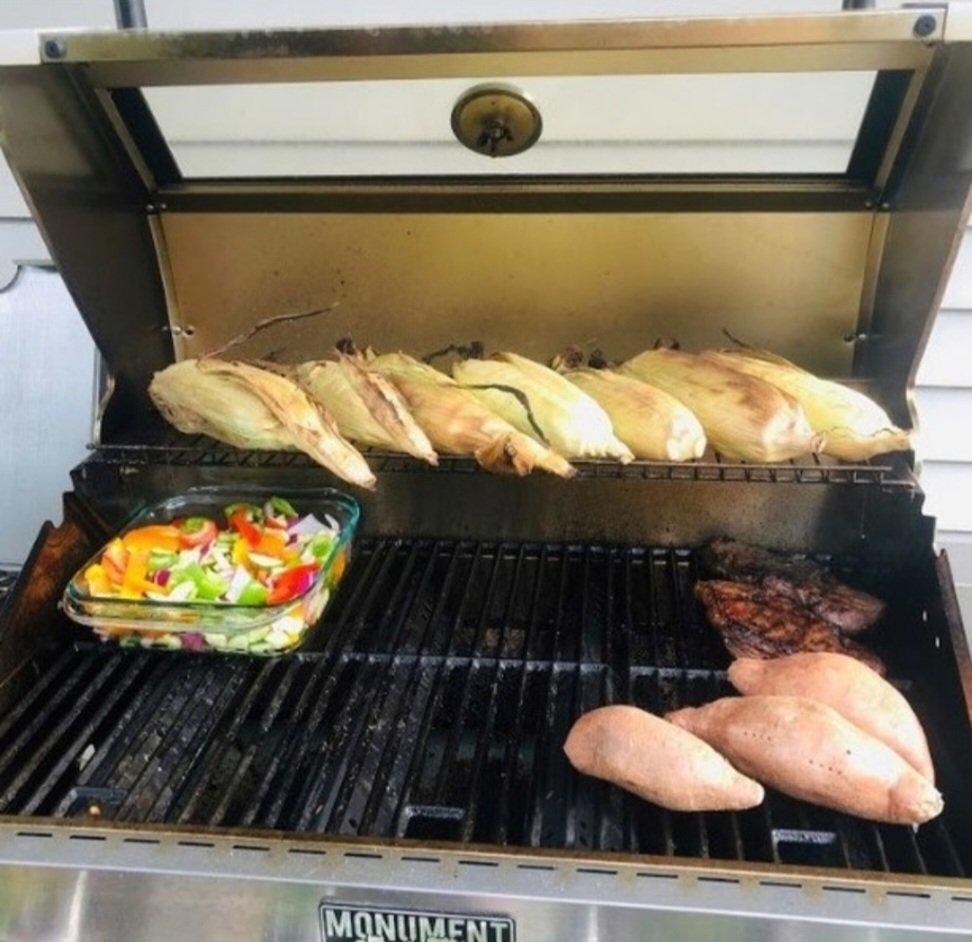 LucilleSto74152's tweet photo. Are you ready for grill season!??
I know I am! I mean is there anything better than warm weather and grilled goodness!?
One of my favorite foods is grilled chicken. Simple but SO GOOD.
#grilledgoodness #grilledfood #summergrilling #summergrillseason #chickenrecipes #foodlust https://t.co/dsl1EwlOkC