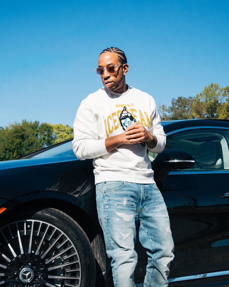 MercedesBenzUSA's tweet image. Simply Iconic ✨

Our brand ambassadors delivered an electrifying performance at the big game.

#MercedesBenz #BrandAmbassadors #HalftimeShow