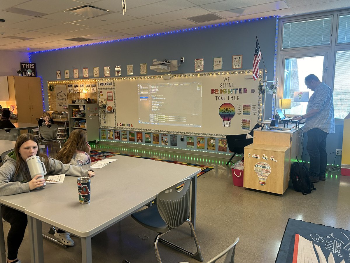 RES_sjsfraley's tweet photo. Day one of our grades 4-6 career days 🙌🙌thank you to our community members &amp; school counselors for making this happen #bluedevilway https://t.co/LARDqweDW5