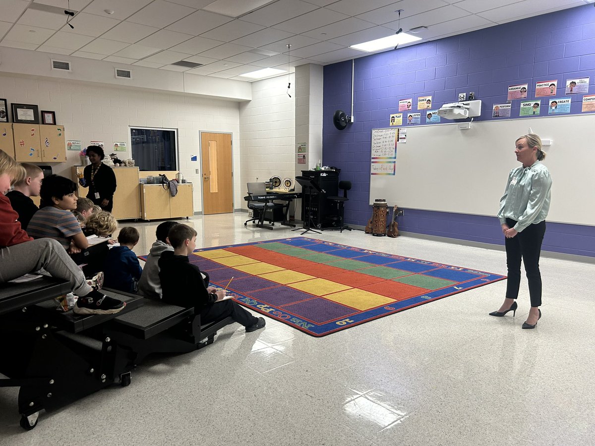 RES_sjsfraley's tweet photo. Day one of our grades 4-6 career days 🙌🙌thank you to our community members &amp; school counselors for making this happen #bluedevilway https://t.co/LARDqweDW5