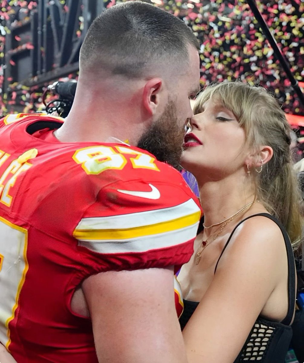 ivyprest's tweet photo. esta le rompió el culo a todas las fotos. cierren el estadio, el país, el universo todo https://t.co/gLuKGb5h6u