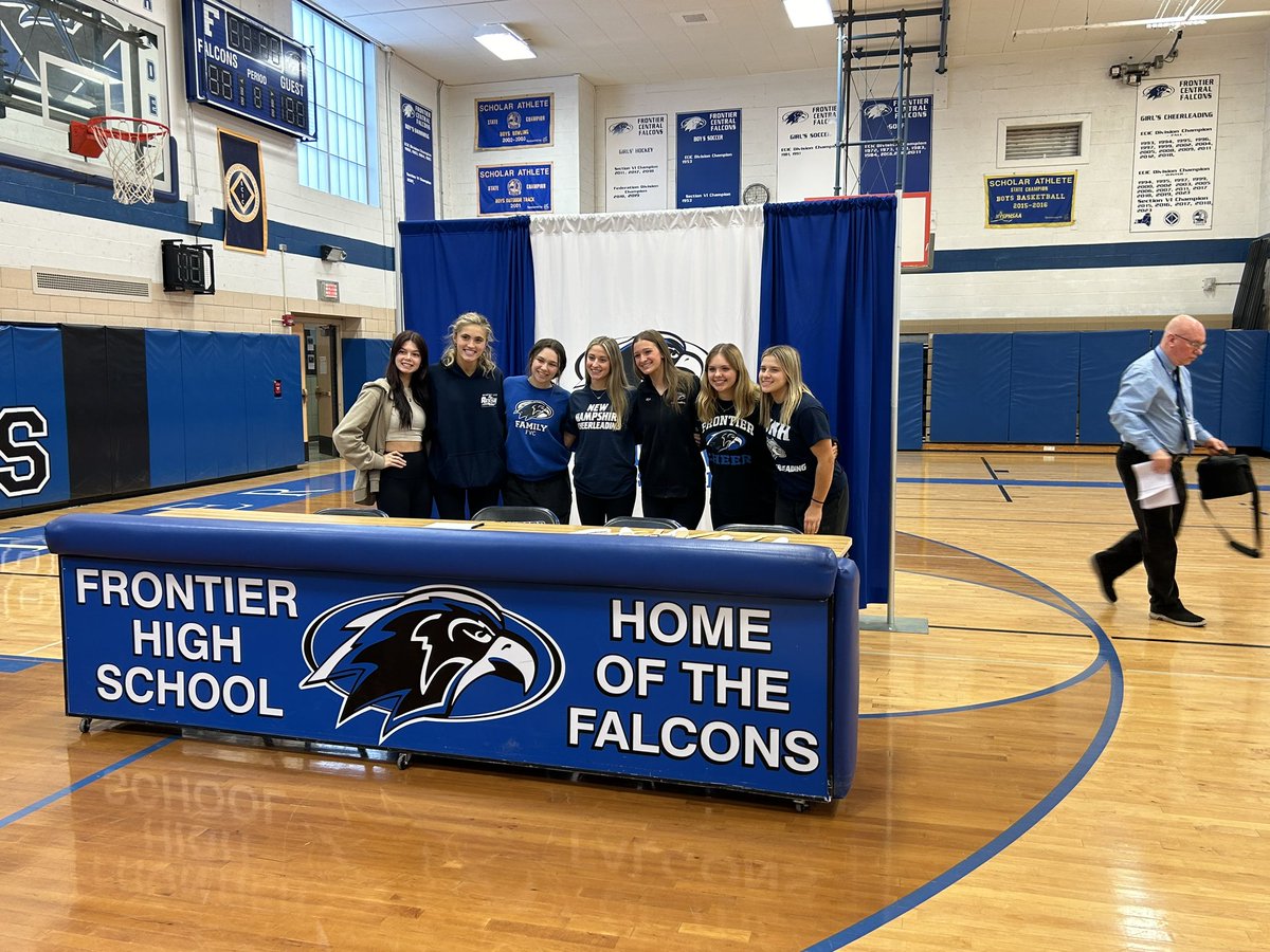 FalconCheer tweet media