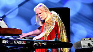 MWMFLseries's tweet photo. Musician Rick Wakeman was tonight's guest on @radioglamorgan's @MWMFLseries
Tomorrow hear the podcast version https://t.co/omoW3TT8d0 hear hear the episode in full on RG Rewind for the next 2 weeks https://t.co/o24otpTjPX
Join us Wednesday from 10pm for another new episode. https://t.co/gcrFEqcFX0