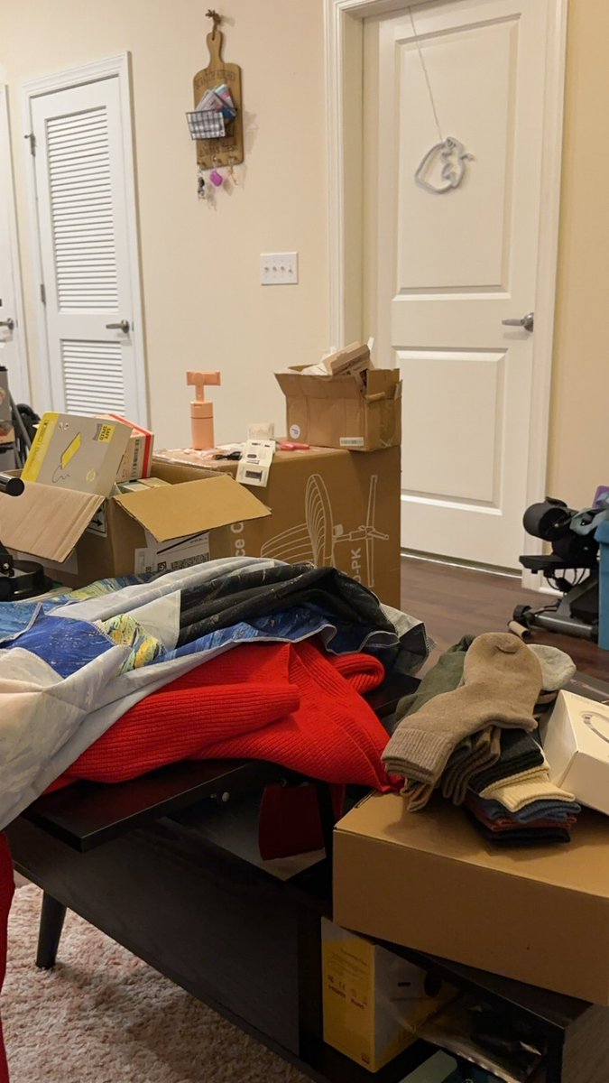 The aftermath of unboxing videos 😭😭😭

#UGC #ugccommunity #UGCcreator