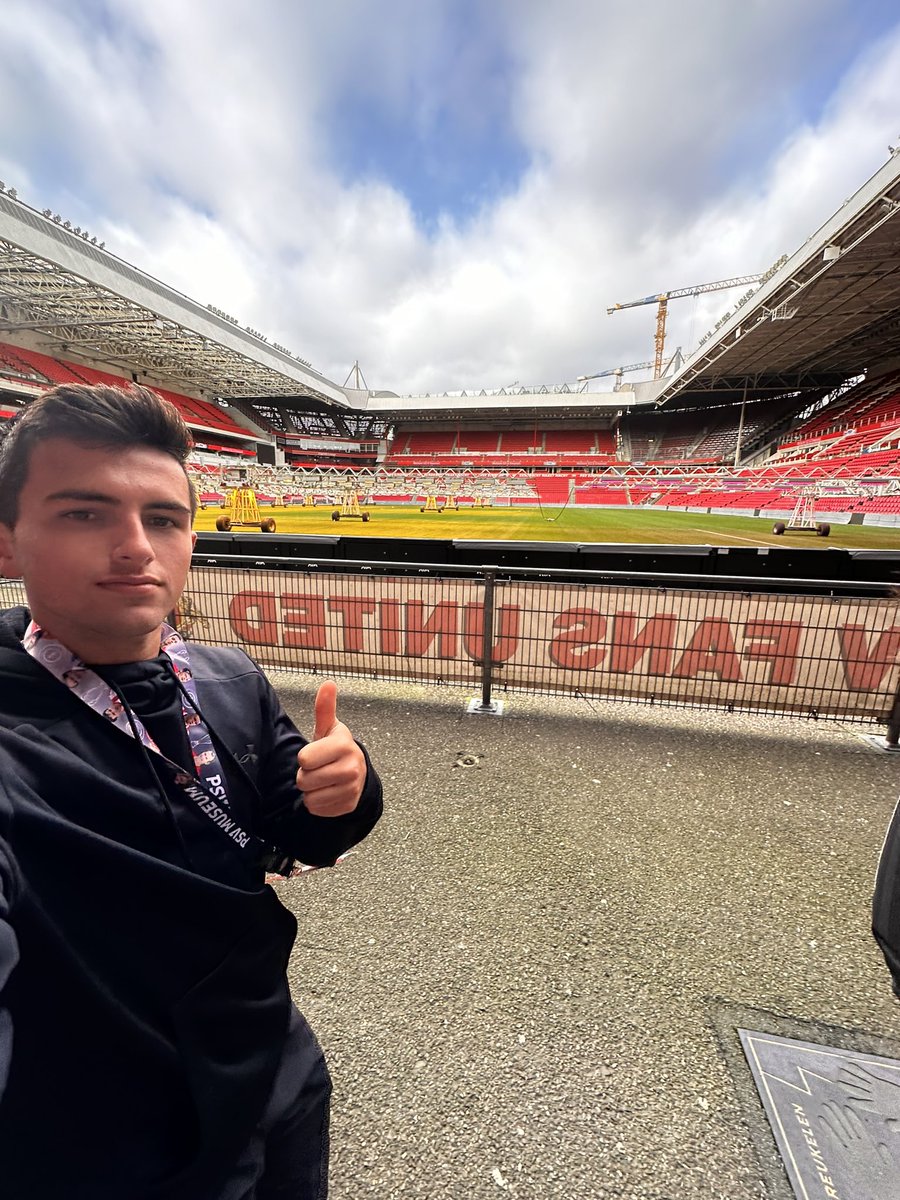 aaronklinger25's tweet photo. Made some memories that will last a lifetime in Eindhoven! Thankful that I got to see what @PSV is all about!!🔥🔥

#travel #international
#soccer #grateful https://t.co/aCBvqz9xrj