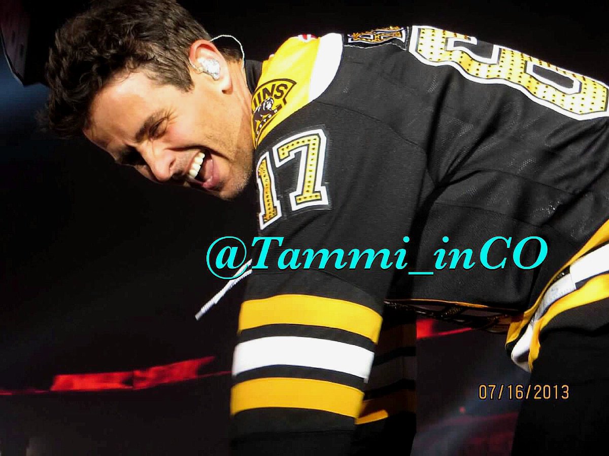 JoeysPackage's tweet photo. #MACATTACK 
Love those #JoeMac eye crinkles! 😍 - T
#NKOTBPackageTour2013 #JoeyMcIntyre #JoeMcIntyre #NKOTB https://t.co/hmRCQoTiqV