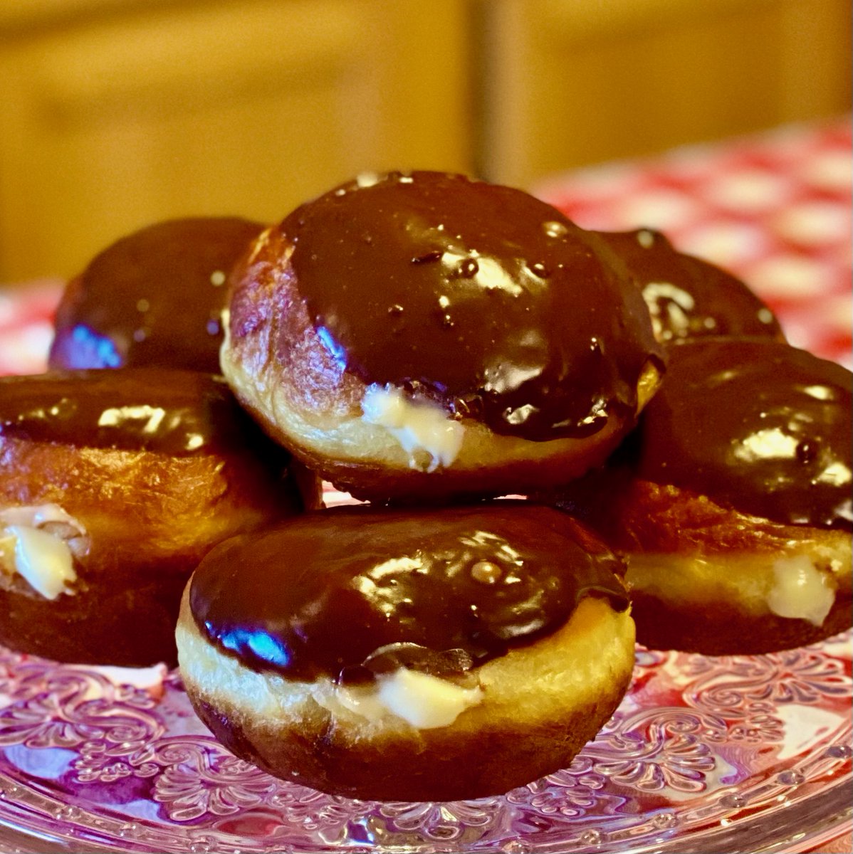 MrsMommy's tweet image. Today's Berliner are filled with homemade vanilla custard and have a chocolate glaze. #germancooking #fasching