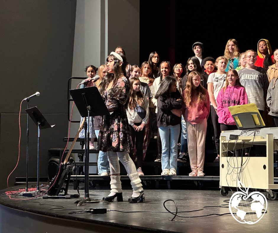 SSPPS6's tweet image. Today is National African American Parent Involvement Day. It’s a day for families, specifically Black families, to be involved in their child’s education. We are thankful for the many families who came to our events to support their student’s education. #PackerPride #NAAPID