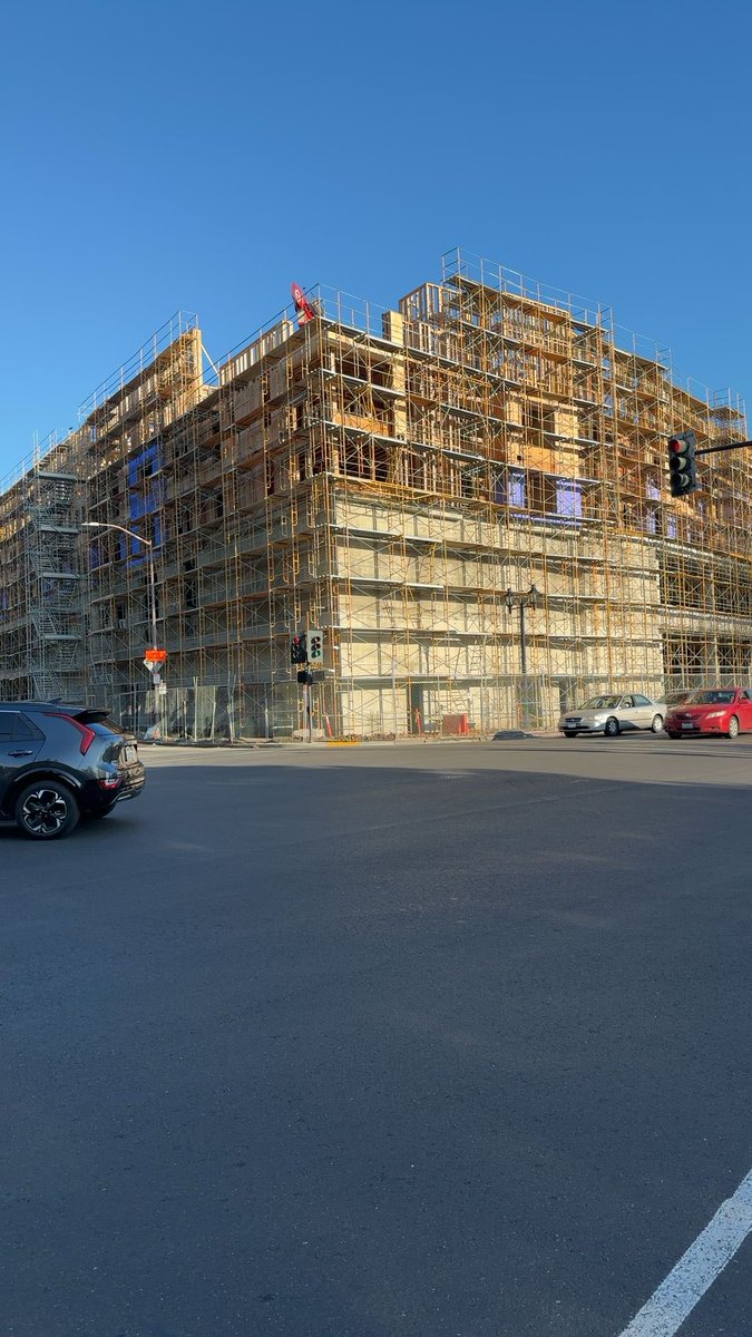 pbeebear's tweet photo. PBeeBear found #cubiecoin in a White vault at this location! Join me playing #cubieverse, It's awesome!   #5216701 https://t.co/i2P7HM72o3