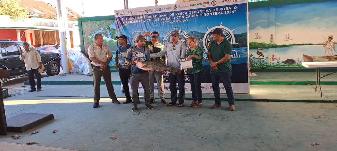 TabascoUie's tweet photo. Con gran éxito se realizó el fin de semana el 3er. Torneo Internacional de #PescaDeportiva de Robalo en el #PuebloMágico de #Frontera en #Centla, en el que participaron más de 240 pescadores deportivos de la región.
#PescaEsTabasco #VíveloEsTabasco 
@HCentla @Turismo_Tabasco https://t.co/5ZNoyd6vMr