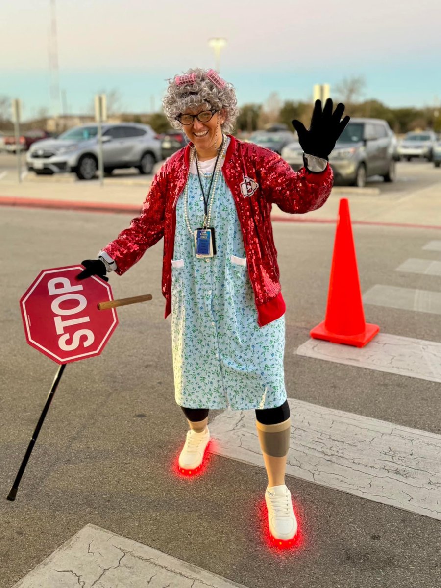 Our cool principal on the 💯 day of school. 🏈 👵 <a href="/NISDFields/">Fields Elementary</a>
