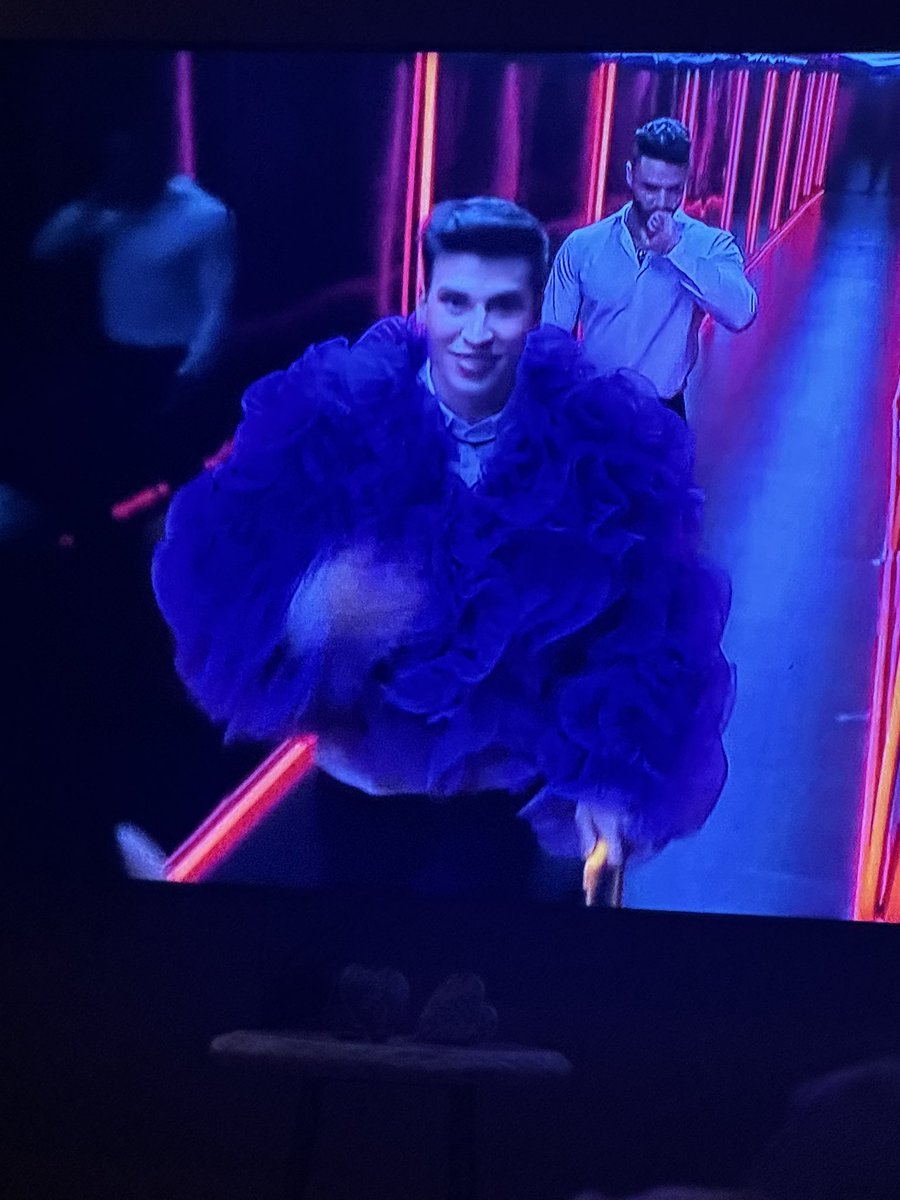 Divaza parece la esponja de bañarse#LCDF 🤣🤣🤣 <a href="/Telemundo/">Telemundo</a>